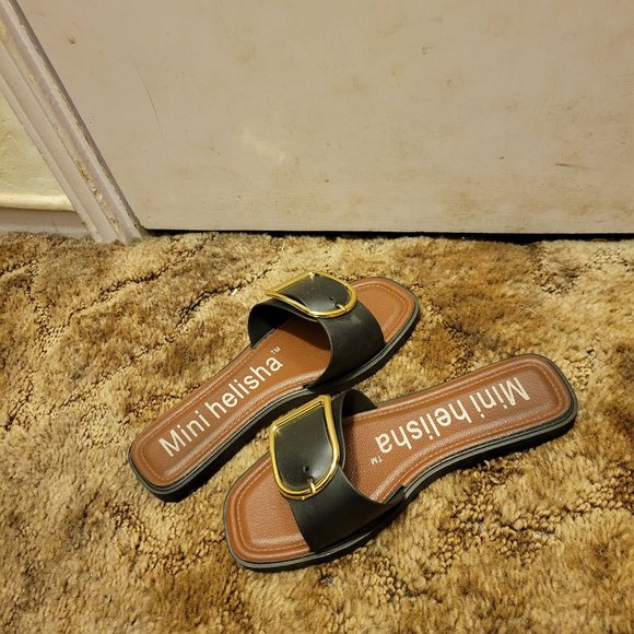 Sandals - Picture 1 of 2